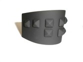 applicazione-accessori-borchie-gommate.jpg